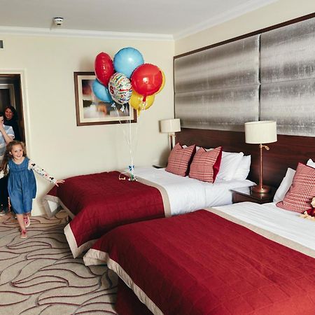 The Celtic Manor Resort Newport  Zewnętrze zdjęcie Family room
