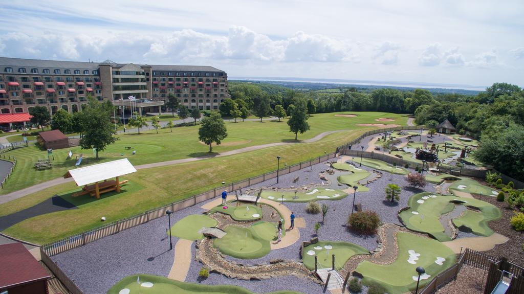 The Celtic Manor Resort Newport  Zewnętrze zdjęcie The 18-hole putting course at the Celtic Manor Resort