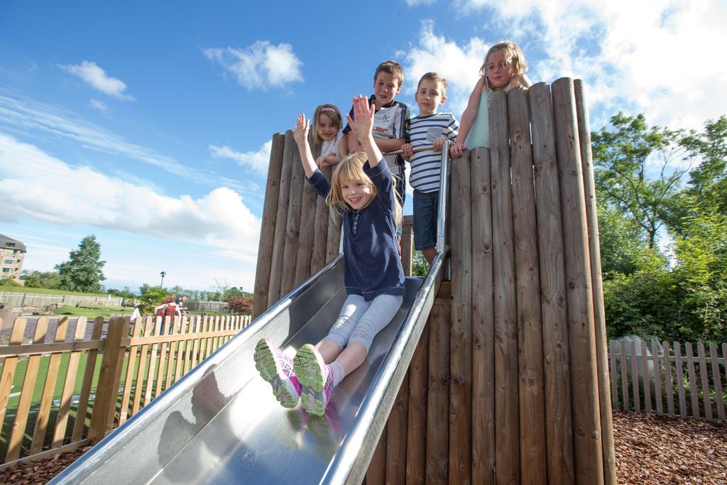 The Celtic Manor Resort Newport  Zewnętrze zdjęcie Children on a slide